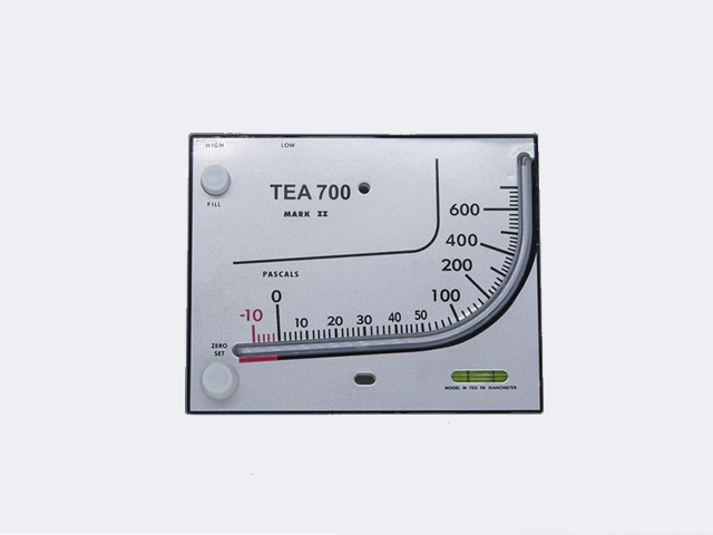 TEA700型红油模制压力计